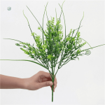Décoration florale synthétique, parfaite pour tous les espaces