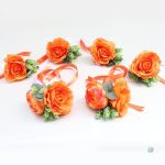 Détails floraux pour mariage en voiture