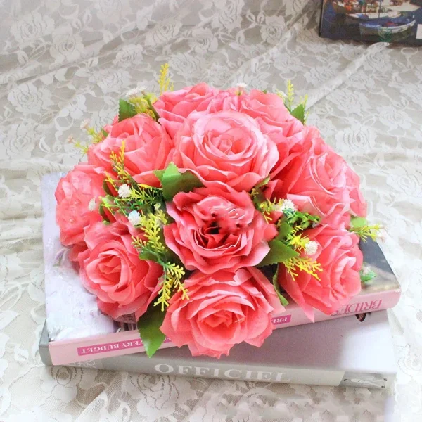 Arrangement floral demi boule pour décoration de mariage