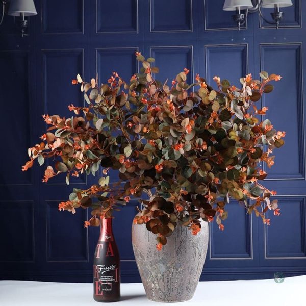 Brin d'eucalyptus aux tons automnaux pour décoration