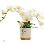 Orchidée décorative en pot pour un style moderne