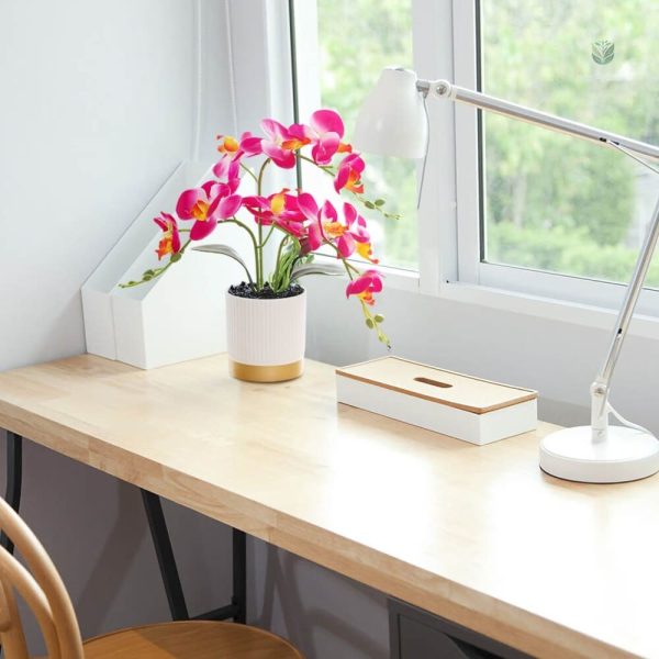 Orchidée artificielle en plein épanouissement