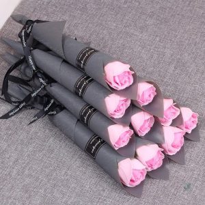 Rose artificielle décorative pour un intérieur stylé