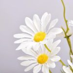Fausses fleurs Marguerites pour un décor printanier toute l'année