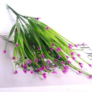 Fausses petites fleurs décoratives en plastique