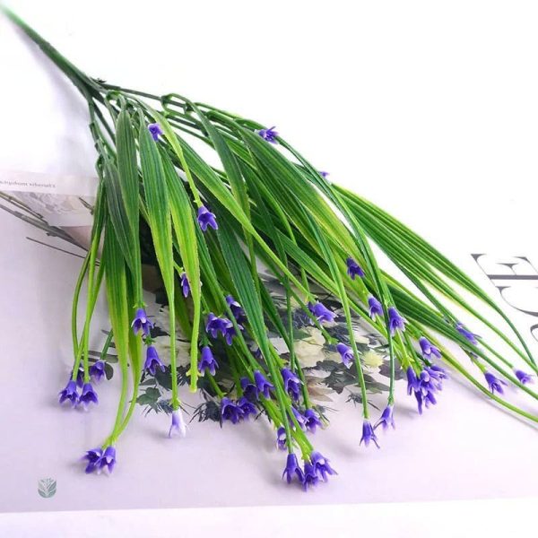 Bouquet de fausses fleurs pour une touche naturelle sans entretien