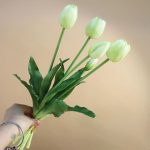 Tulipes décoratives en fleurs artificielles
