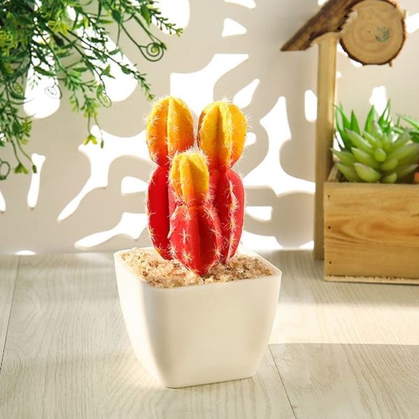 Petite plante artificielle en forme de cactus, idéale pour la déco