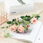 Rose artificielle, accessoire de décoration chic