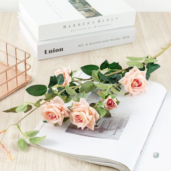 Rose artificielle, accessoire de décoration chic