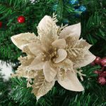 Fleur de Noël en bouquet pour une ambiance chaleureuse