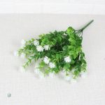 Fleur en plastique pour décoration de maison