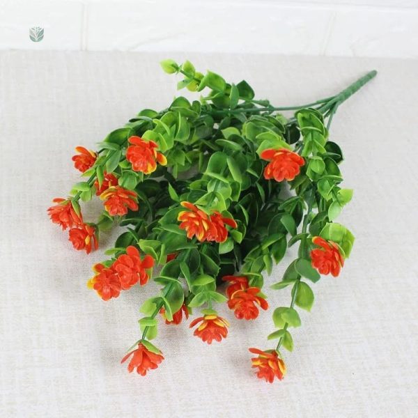 Fleur en plastique pour embellir votre espace