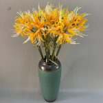 Fleur artificielle Higanbana en décoration intérieure
