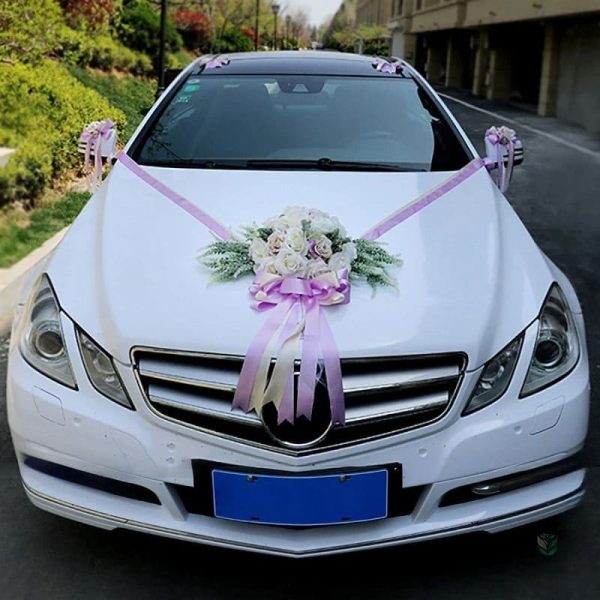 Décoration florale pour voiture de mariage