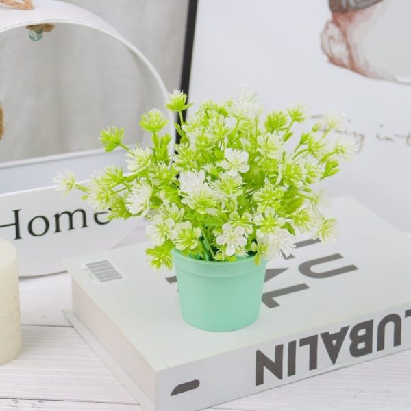 Fleurs en pot synthétiques pour un entretien facile
