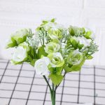 Bouquet de fleurs synthétiques pour cimetière
