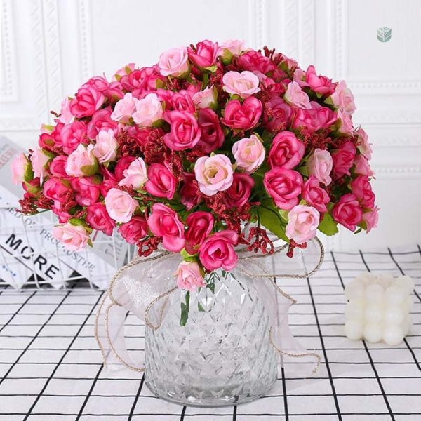 Accessoires floraux en plastique pour espaces de recueillement
