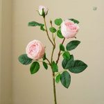 Fleurs roses synthétiques, décoration durable et sans entretien