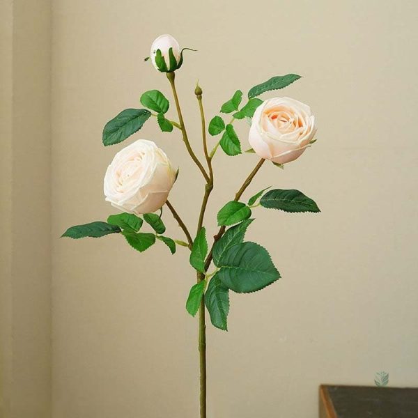 Fleurs artificielles roses, parfaites pour un mariage ou un événement