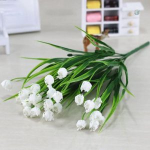 Fleurs synthétiques colorées pour embellir votre espace