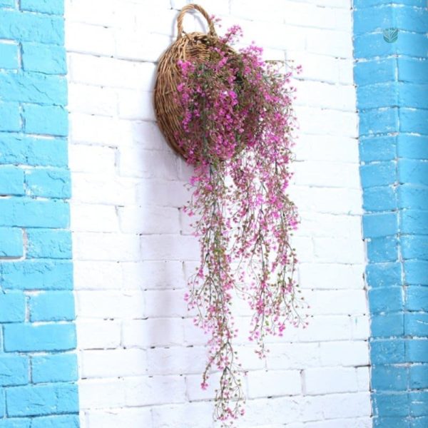 Fleurs tombantes synthétiques pour une décoration sans souci