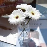 Fleur artificielle gerbera jaune, décor chic