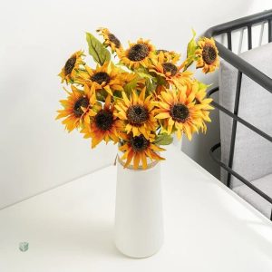 Grands tournesols artificiels décoratifs pour une ambiance chaleureuse