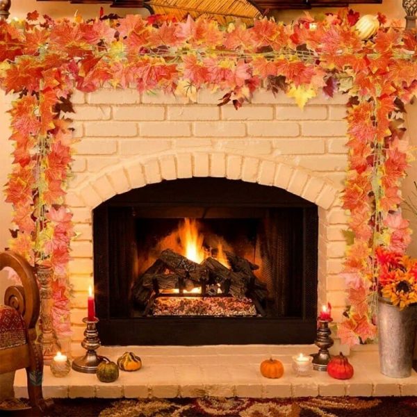 Ambiance chaleureuse avec guirlande de feuilles d'automne