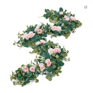 Guirlande de roses pour décoration de mariage