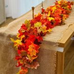 Guirlande artificielle de feuilles d'érable colorées