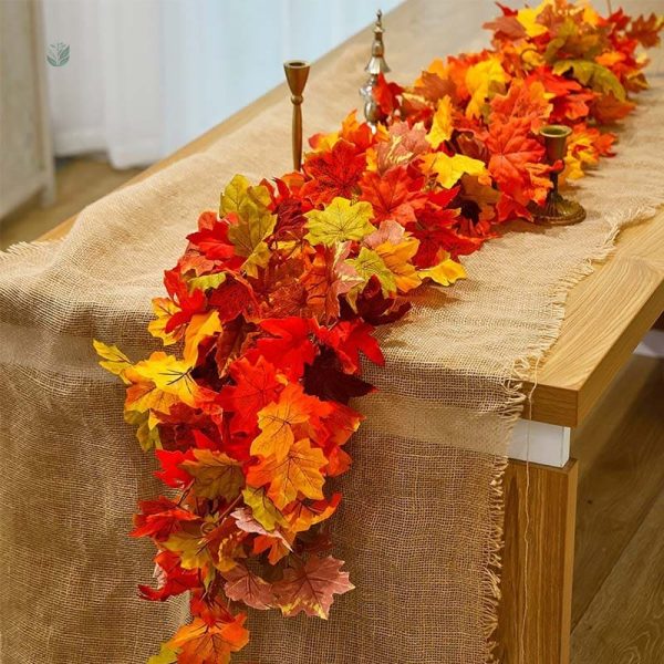 Guirlande artificielle de feuilles d'érable colorées