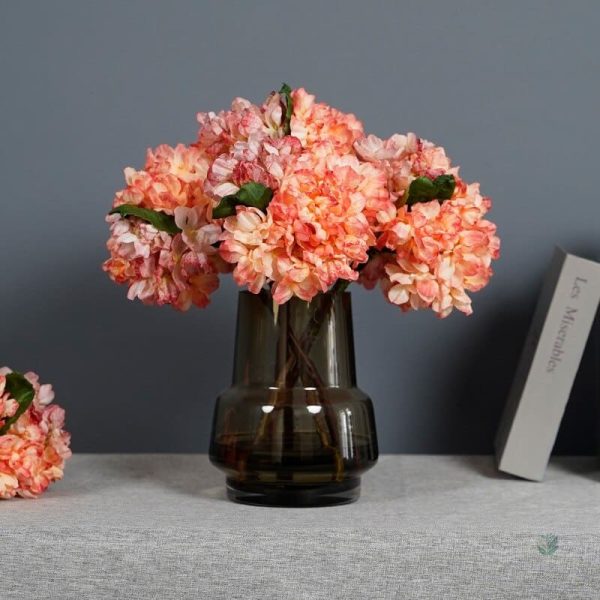 Hortensia faux, accessoire de décoration polyvalent