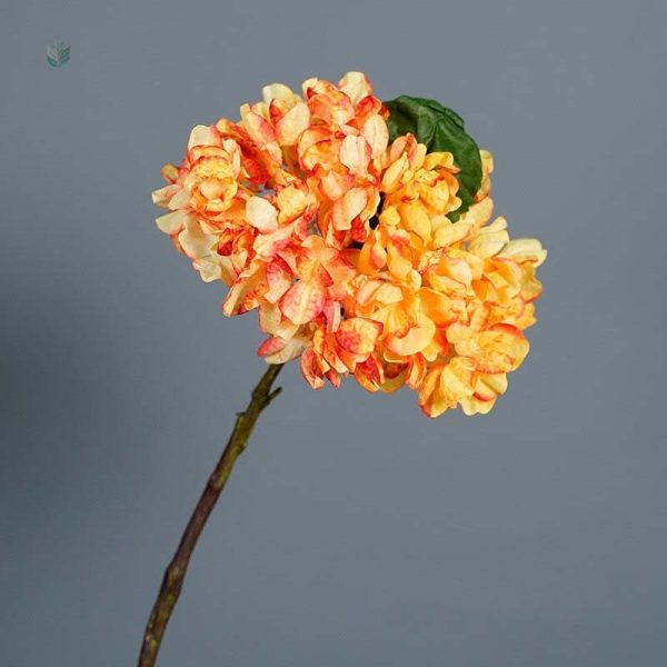 Hortensia artificiel réaliste pour embellir votre espace