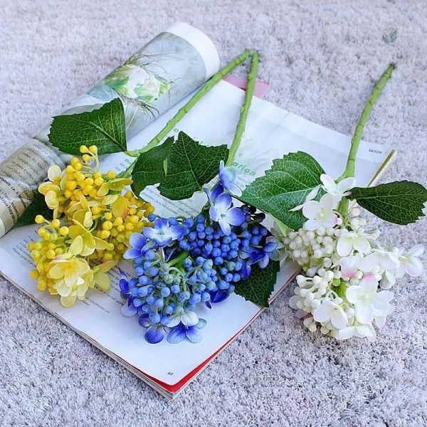 Branche d'hortensia, touche de couleur et de fraîcheur