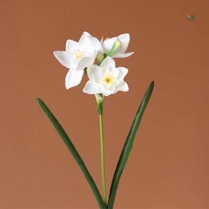 Bouquet de jonquilles artificielles pour embellir l'espace