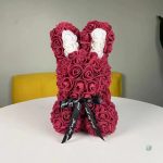 Création florale lapin en roses