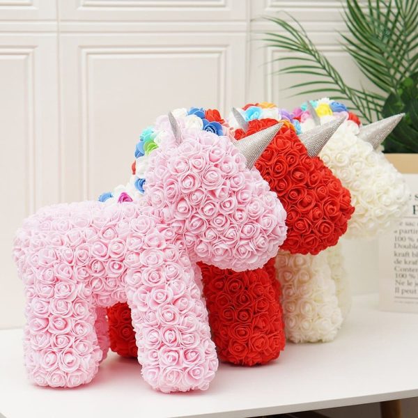 Licorne en rose, élégante rose éternelle