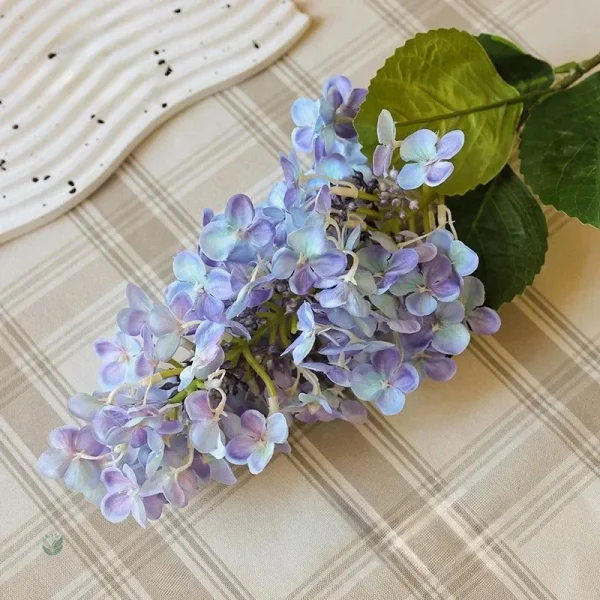 Lilas en pot artificiel pour une touche de couleur
