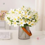 Arrangement de lys artificiels en vase