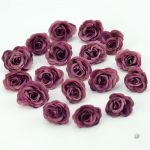 Roses artificielles de petite dimension, style intemporel