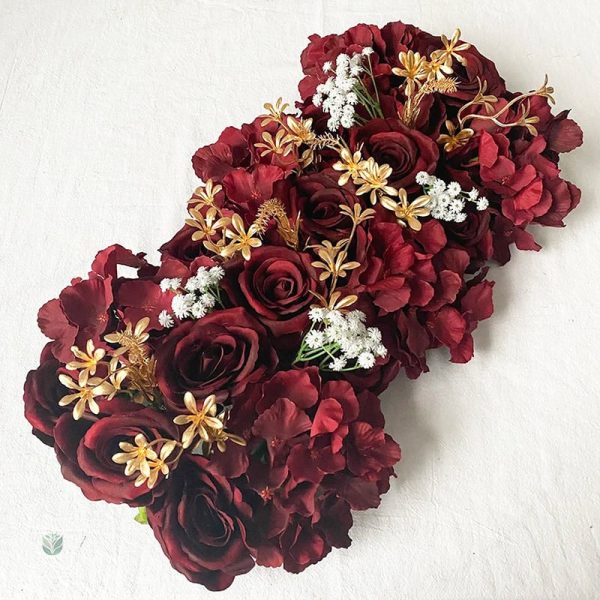 Fleurs synthétiques rouges pour intérieur stylé