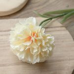 Fleur œillet artificielle, idéale pour embellir un espace