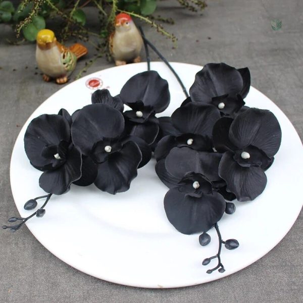 Décoration florale en orchidée noire, ambiance raffinée