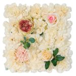 Fleurs synthétiques en bouquet mural stylisé