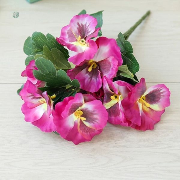 Bouquet de pensées artificielles aux teintes vives