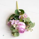 Bouquet décoratif en fleurs artificielles