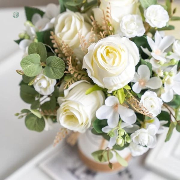 Fleurs décoratives durables et élégantes