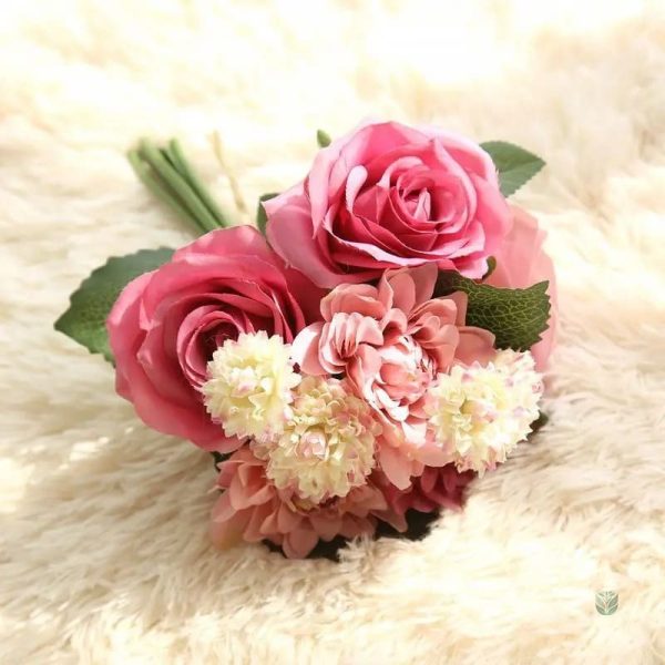 Arrangement floral pour mariée, chic et raffiné
