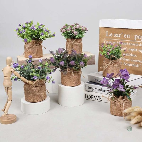 Accessoire floral artificiel pour embellir les pièces